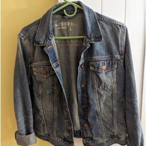 Vintage gap jean jacket, woman’s size L